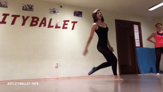 #astcityballet #schoolofcontemporaryballet #contemporary #training смотреть онлайн