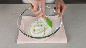 Творожно-сливочный крем. Крем для капкейков и тортов из сливочного сыра ("Крем чиз") и сливок.