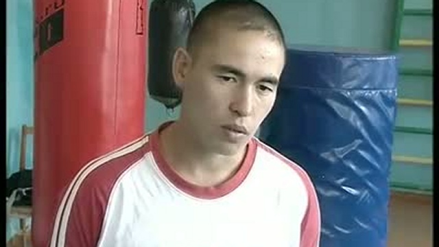 Башкирский профессиональный боксер Хабир Сулейманов смотреть онлайн