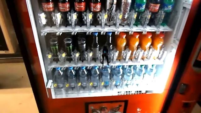 Аппарат с водой в Праге (Чехия) смотреть онлайн