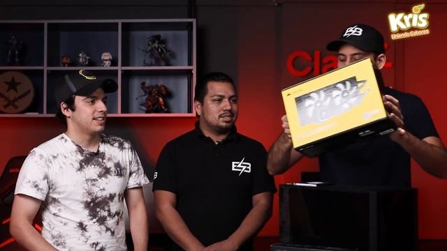 NIÑO de 14 AÑOS GANA un SETUP GAMER ? Ft. Corsair | #ESBSetups Temp.2 Ep.4 смотреть онлайн