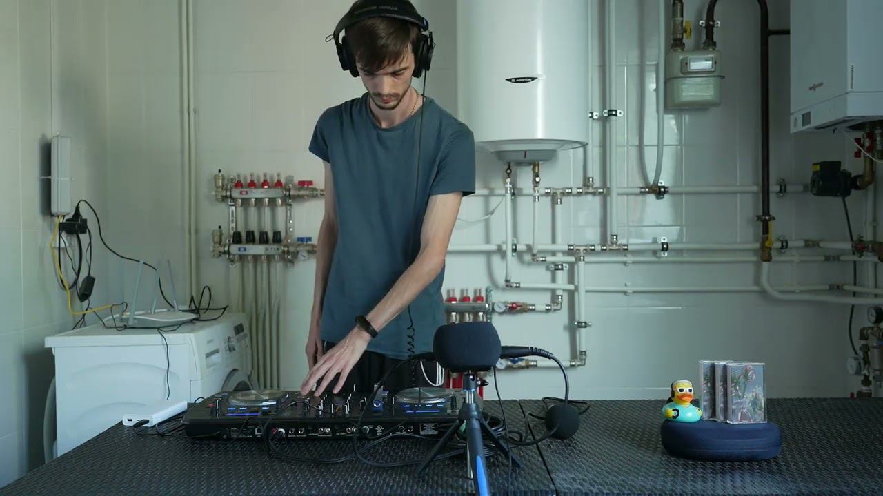 kiryushah — lo-fi house set #002 смотреть онлайн
