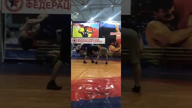 Мухьаммад Изнаур спор 2 схватка и опять туше)) смотреть онлайн