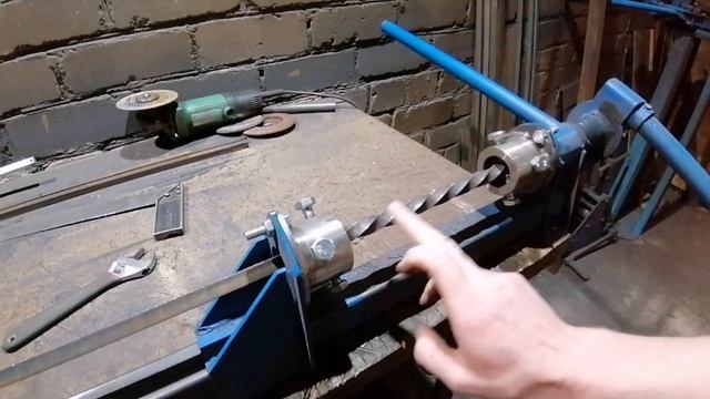 Металлические балясины своими руками.Станок Торсион+корзинка для холодной ковки. смотреть онлайн