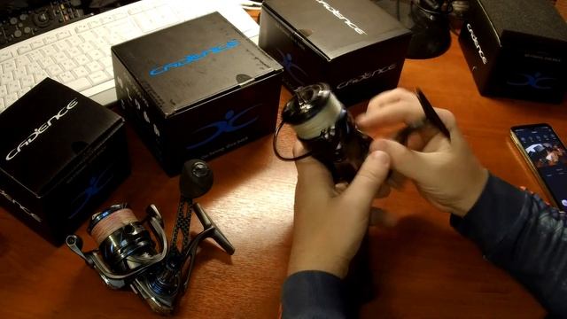 Отзыв о катушках Cadence CS10 и CS10 MG от канала Stormy Fishing. Размеры катушек Cadence.