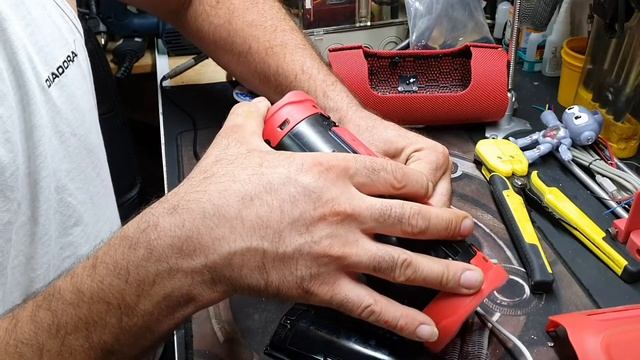 Ремонт колонки JBL charge4 смотреть онлайн