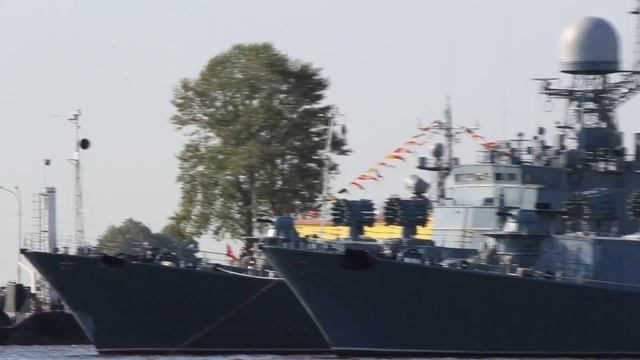 Кронштадт от Петровского парка на залив смотреть онлайн