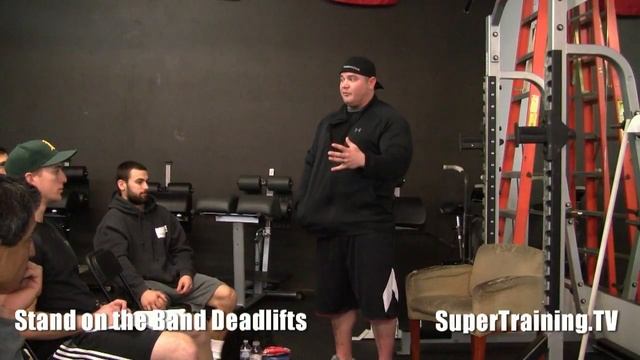 Stand on the Band Deadlifts | How To | RetroPL смотреть онлайн