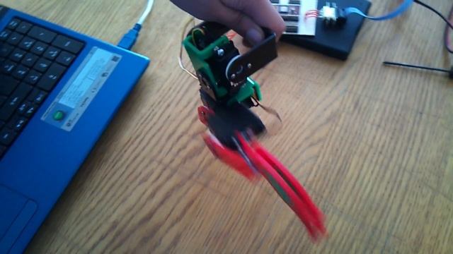 Praying Mantis Robot Project - Arm Test #2 - The Mexican Wave смотреть онлайн