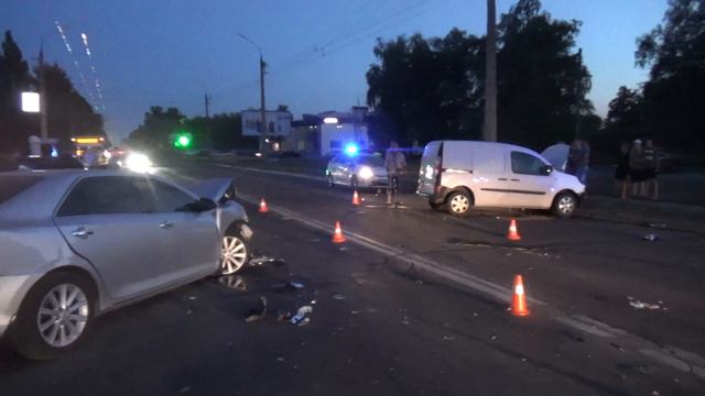 КToday: аварія на пр-ті Лесі Українки смотреть онлайн