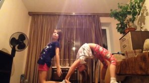 Йога челлендж на двоих