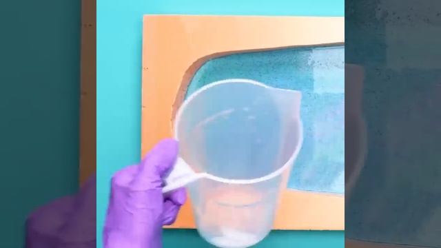 КРУТЫЕ И МИЛЫЕ ПОДЕЛКИ ИЗ ЭПОКСИДНОЙ СМОЛЫ смотреть онлайн