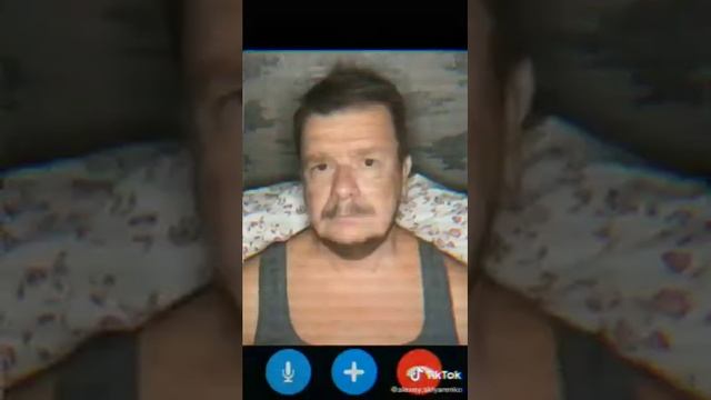 Дед рассказывает сказку про русский рэп! (Смешно) смотреть онлайн