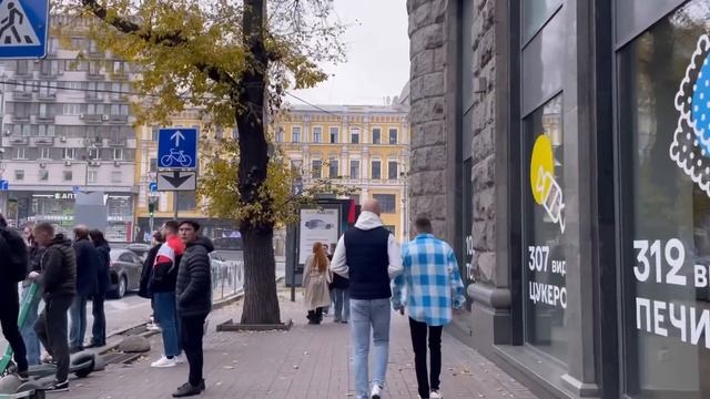 КИЕВ, 23 октября 2023 г. Ул. Дарвина, Бессарабский рынок, б-р Тараса Шевченка, маршрут 8 троллейбус смотреть онлайн