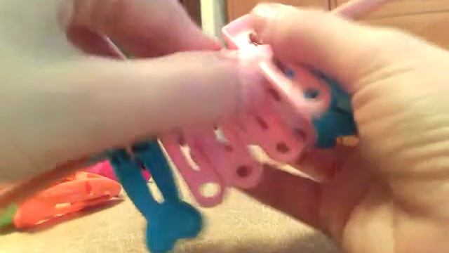 Как сделать штатив из прищепок смотреть онлайн