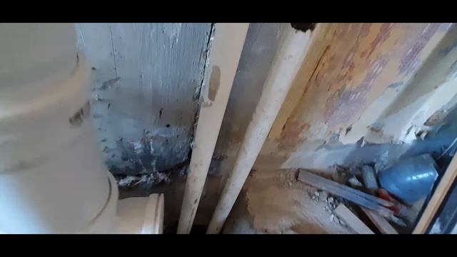 Обзор квартиры после демонтажа. Косяки строителей и демонтажников. смотреть онлайн