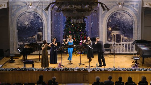 The Grand Flute Ensemble - Георгий Конюс‬ - «Органчик» из сюиты «Из детской жизни» смотреть онлайн