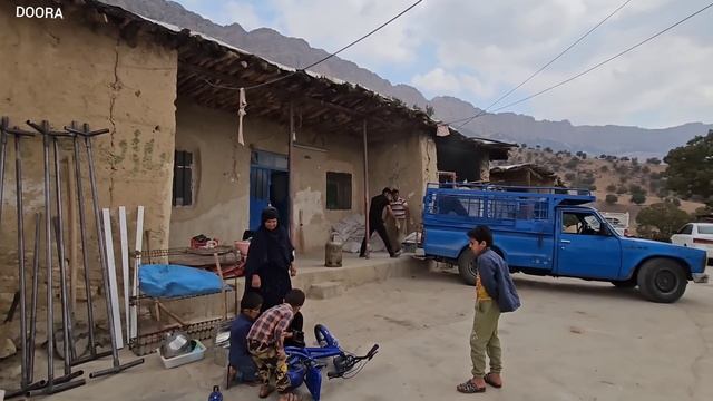 Reconstruction of Grandma's House in the Village смотреть онлайн