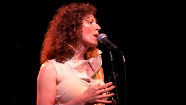 First Time Ever I Saw Your Face: Lisa Ferraro and Erika Luckett смотреть онлайн