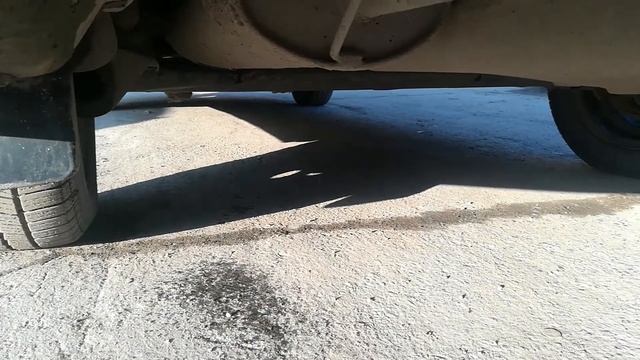 Вода в глушаке, отверстия для слива смотреть онлайн