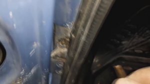 Снятие ограничителя двери ВАЗ 2107