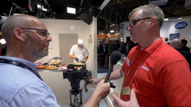 Quick look at the new Canon XF405 at IBC 2017 смотреть онлайн
