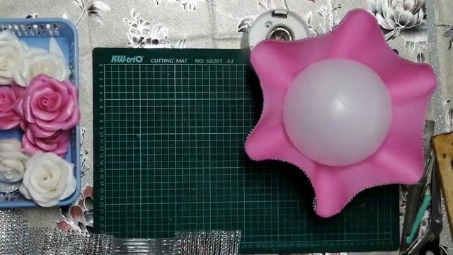МК Светильник букет из изолона на плафоне.светильник из изолона. смотреть онлайн