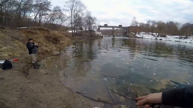 Спиннинг на малой Речке Подмосковья. Перед Запретом!Major Craft Vierra 862М смотреть онлайн