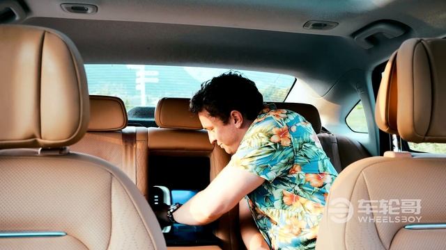 We Get Hands-on With The All-new Xpeng P5 смотреть онлайн