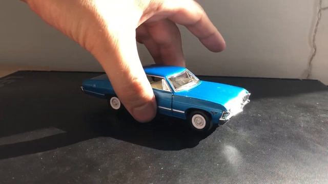 Распаковка и обзор «коллекционной» модели Chevrolet Impala 1967 года в масштабе 1:43 смотреть онлайн