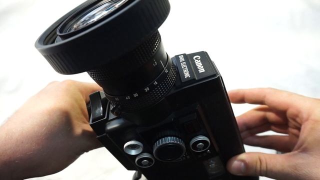 Canon 814 XL Loading Super 8 Film And Batteries On Super 8 Camera Canon 814 XL FILM TESTED + ON SAL