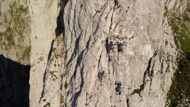 Top 5 World Most Dangerous Stairs (सीढ़ियां) in The World смотреть онлайн