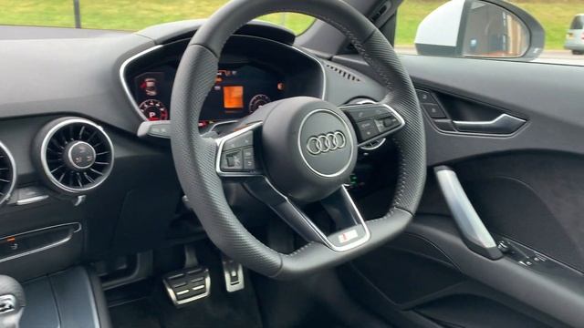 Audi TT 2.0 TFSI 40 S line S Tronic смотреть онлайн