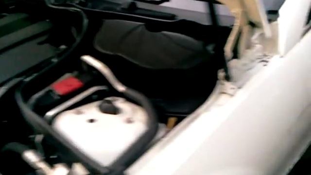 Mercedes Benz W204 C200 cgi engine revving sound смотреть онлайн