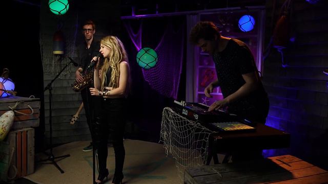 Marian Hill Performs "One Time" смотреть онлайн