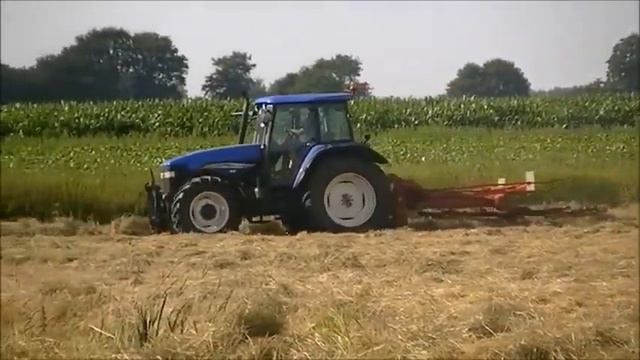 New Holland TM120 Raking. смотреть онлайн