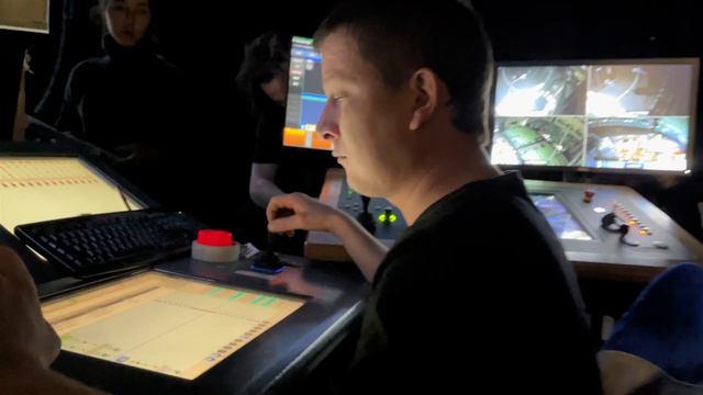 Съемки репетиции спектакля "Три товарища" в Театр-Театр смотреть онлайн