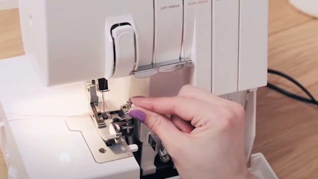 Оверлок Aurora 700D смотреть онлайн