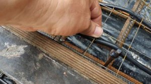 Обогрев уличного крыльца греющим кабелем. Защита ступеней от обледеневания.