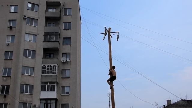 Покорение столба с призами - Масленица 2019 г. Краснодон - Проводы зимы 10.03.2019 смотреть онлайн