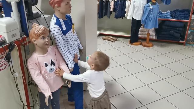 KAD NIKOLA OSTANE SAM KOD KUĆE смотреть онлайн