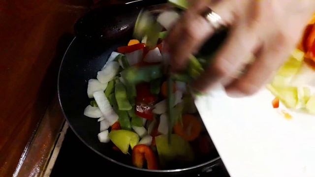 Гювеч със свинско месо на фурна смотреть онлайн