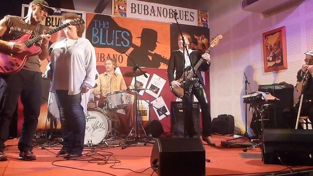 Gloria TURRINI ospite di Claudio BERTOLIN, ANDREINO Cocco, OSCAR Abelli e Martin Iotti 07 смотреть онлайн