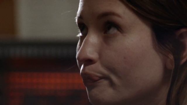 Golden Exits 2018 1080p WEB DL DD5 1 H264 FGT mkv смотреть онлайн