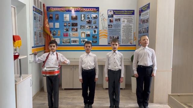 Солдатская песня " Вспомним, братцы, россов славу" . Ансамбль " Во кузнице" смотреть онлайн