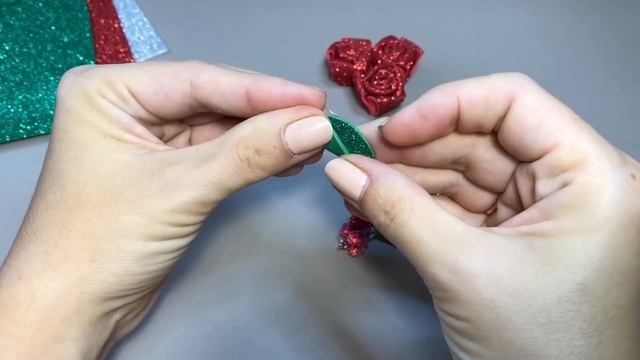 ?23 ИДЕИ!??? Простые Цветы из фоамирана Flores de fomi смотреть онлайн