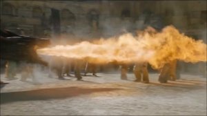 Дракон прилетел и спас Мамку-Дейенерис