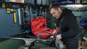 Обзор электрического резьбонарезного клуппа VOLL V-Matic B2 2.10050