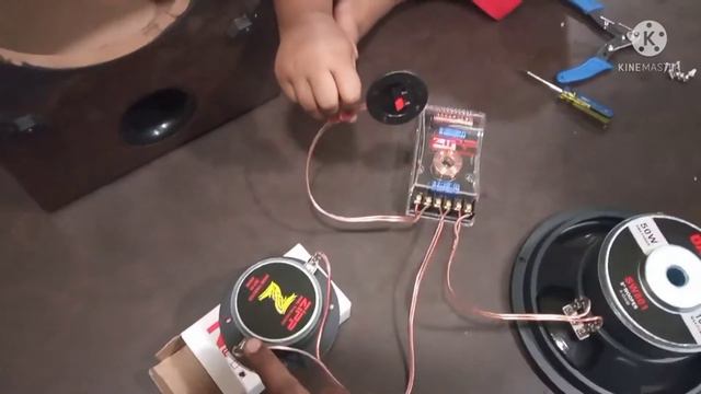 DIY | How to fix speaker in the speaker box | Dainty 8 inch | Zipp dome tweeter | 2-way crossover смотреть онлайн