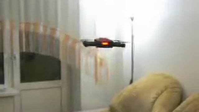 Квадрокоптером успокаиваем ребенка смотреть онлайн
